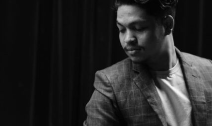 सर्जक नबिनबाबु विश्वकर्माका केहि तस्विरहरु