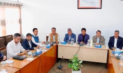 सर्वदलीय बैठक : विपक्षी दलहरूले गरे सरकारको आलोचना सर्वदलीय बैठक : विपक्षी दलहरूले गरे सरकारको आलोचना